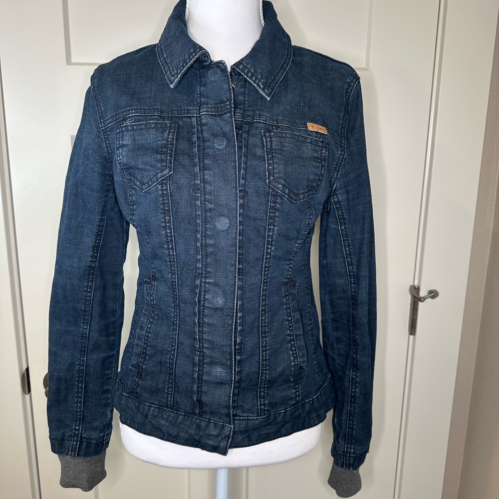 GUESS Dark Wash Denim Jacket Medium Stretch Fitted Rib Cuff